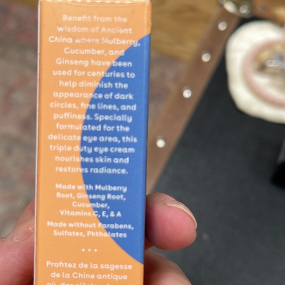 Nuria defend Triple Action Eye Cream - Picture 2 of 2